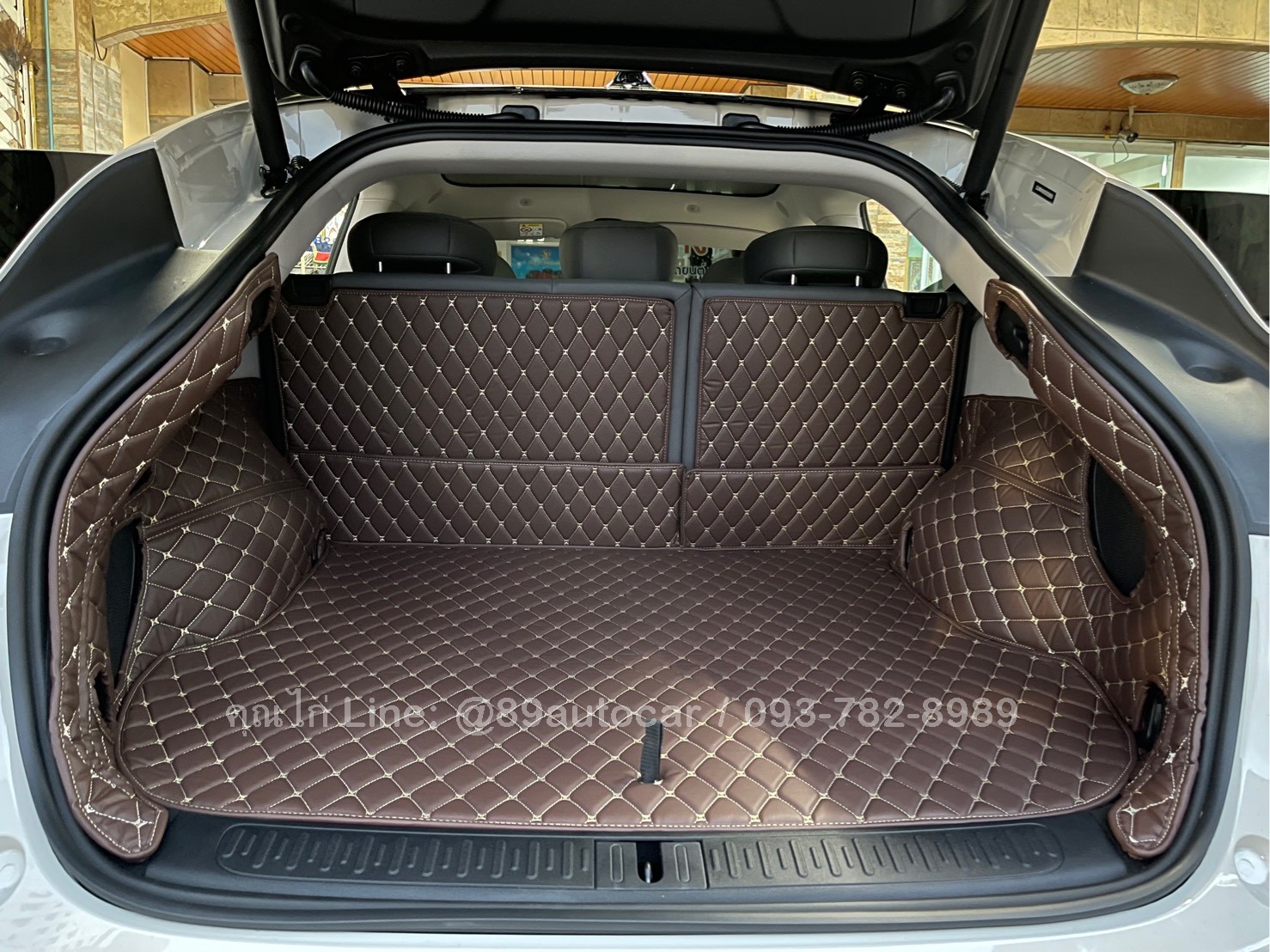 พรมรถยนต์ MG IM6 2025 (เอ็มจี ไอเอ็มหก) ปูพรม6D สีกาแฟด้ายทอง เต็มคัน 8 ชิ้น