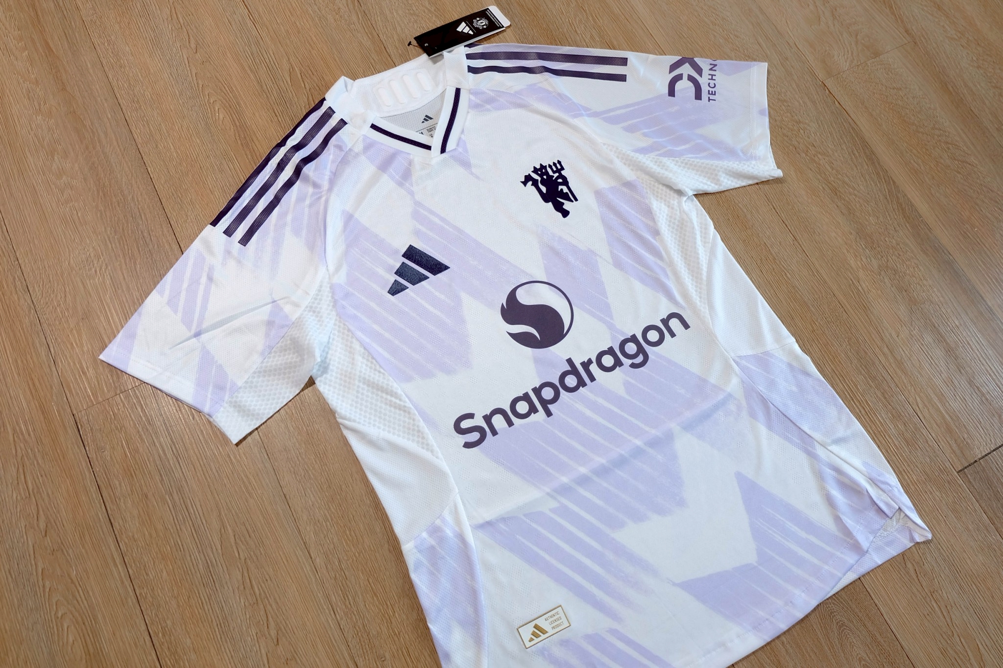 Manchester United 2025/26 Away Jersey Player Grade เสื้อแมนยู เยือน ขาว ม่วง ฤดูกาลใหม่ เกรดนักเตะ