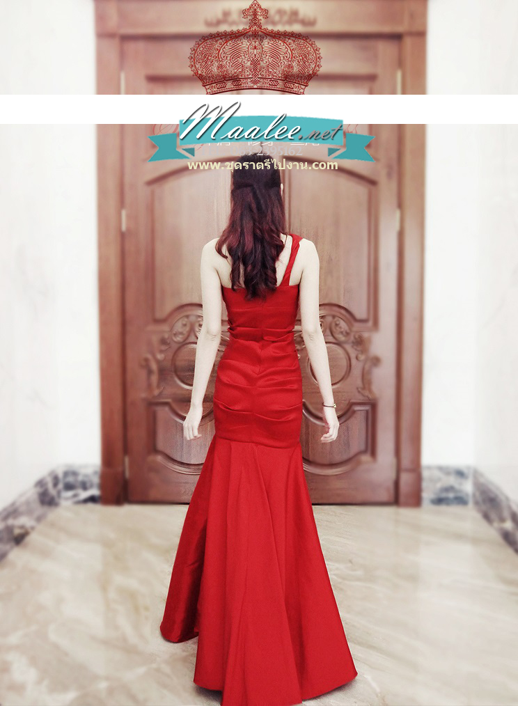 พร้อมเช่า ชุดราตรียาว เกาะอก ไหล่เดียว ทรงหางปลา ผ้าแพรยืดตามตัว แหวกหน้าขา สีแดง