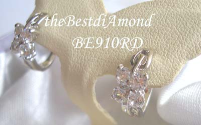 BE910RD+++ต่างหูดอกไม้ เก๋ไก๋ สวย ดูดีมาก เป็นต่างหูแบบห่วง งานเรียบร้อย มีแหวนเข้าชุดด้วยค่ะ