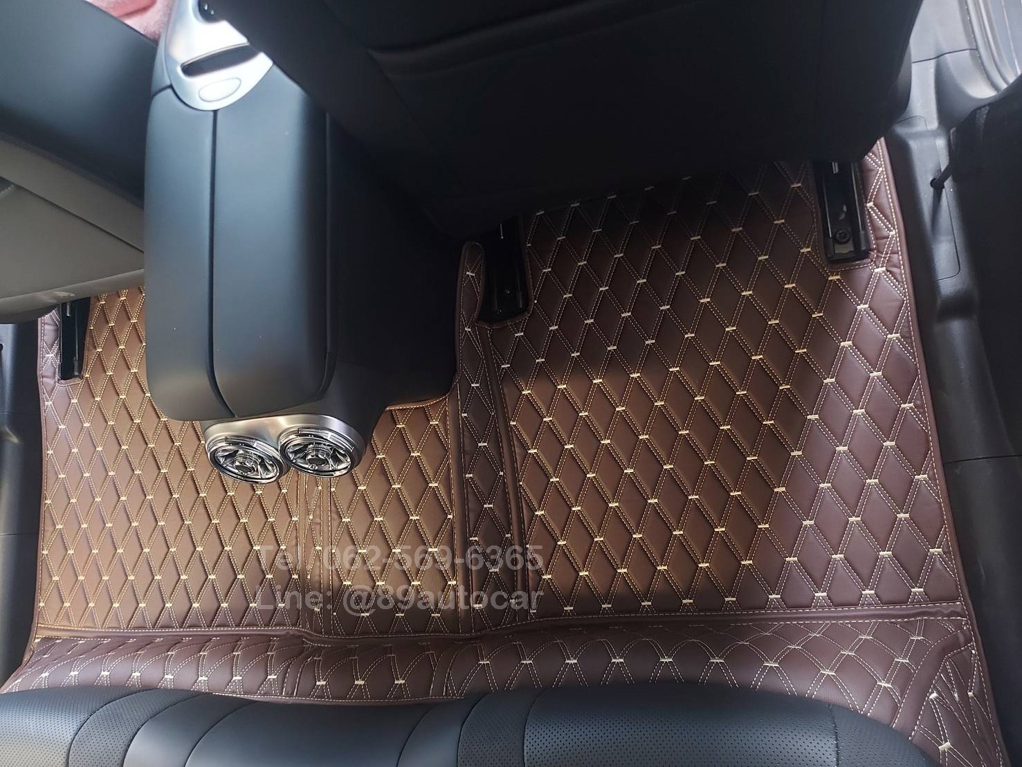 พรมรถ Ora 07 ปูพรมVVIP กาแฟด้ายทอง เต็มคัน 8 ชิ้น