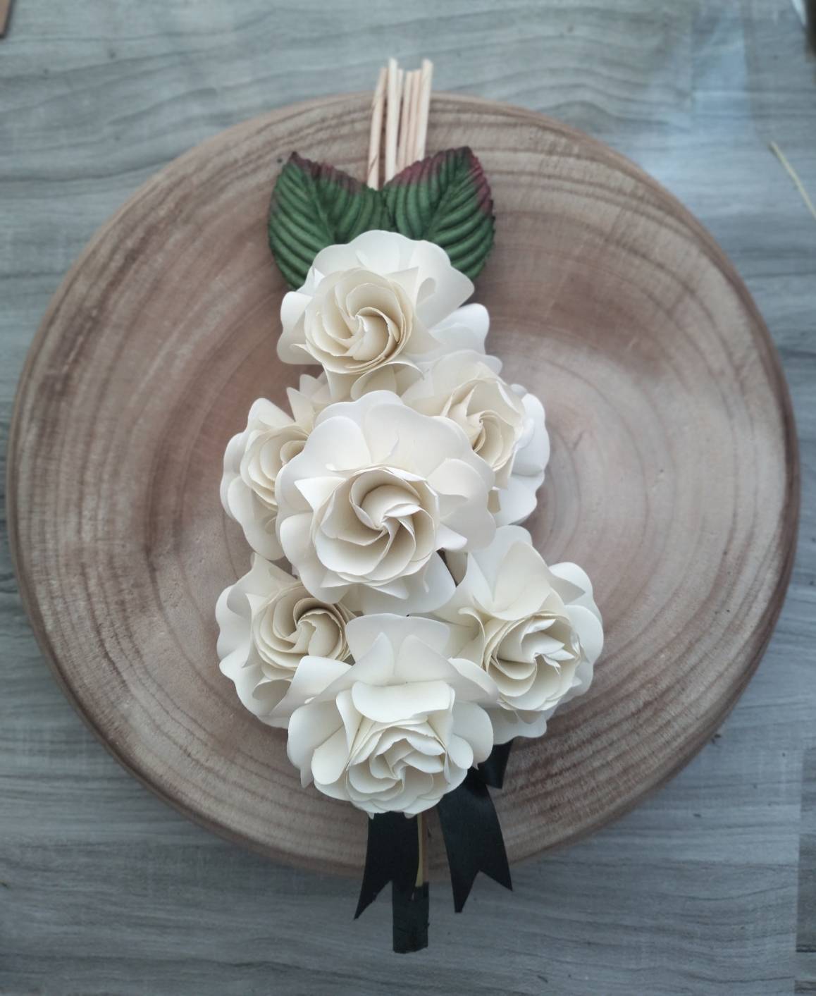 ดอกไม้จันทน์ช่อประธาน ช่อ 7 (ขาวถนอม)