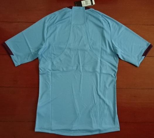 เสื้อฟุตบอล กรรมการ ชุดที่ 2 ชุดใช้ตัดสินฟุตบอลยูโร 2012 ใหม่ S-Size / REFEREE Football Shirt Second Kit EURO 2012 Jersey NEW S-Size
