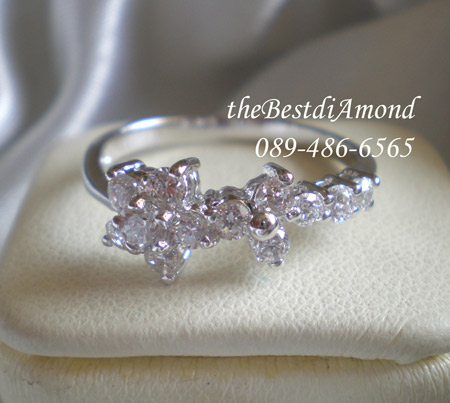 BR404RD+++แหวน 2 flowers in line+++ น่ารักสุดๆ กับแหวนดอกไม้ 2 ดอก วางเรียงเป็นนแถว เล่นไฟวิ๊ง แบบเก๋ไก๋ น่ารัก ทันสมัย ใส่ได้สวยทุกนิ้วเลยค่ะ