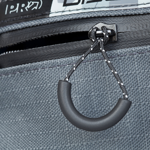 กระเป๋าทรงสามเหลี่ยมติดใต้เฟรม PRO DISCOVER FRAME BAG SMALL 2.7L กันน้ำได้ มีแถบสะท้อนแสง, ขนาดเล็ก