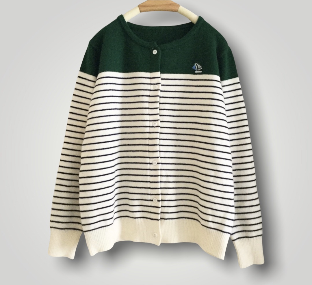 เสื้อคลุมไหมพรมนุ่มลายทาง