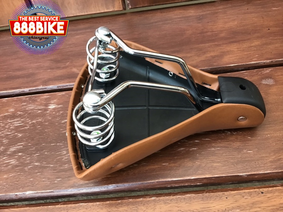 เบาะจักรยาน LA Saddle, AFT-7085 สปริงดำ ไม่มีแคล้มป์ แม่บ้านกระดุม สีน้ำตาล