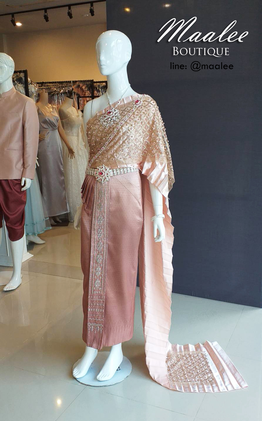 พร้อมเช่า ชุดแต่งงานไทยประยุกต์ สีชมพูอ่อน (ราคาเช่าเป็นคู่)