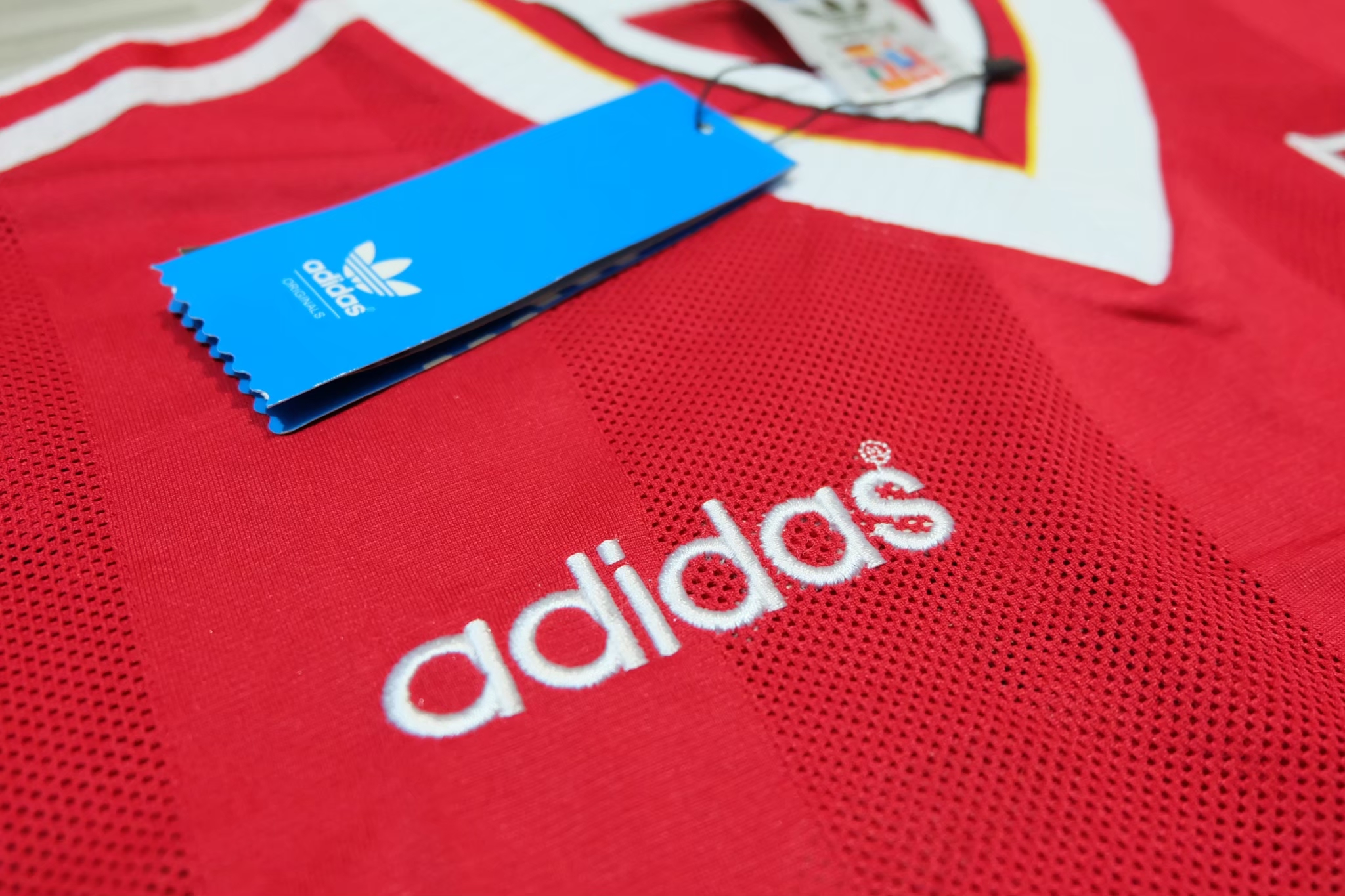 Liverpool 1995/1996 Vintage Jersey เสื้อฟุตบอลลิเวอร์พูลย้อนยุค Carlsberg เสื้อลิเวอร์พูลคอหนา