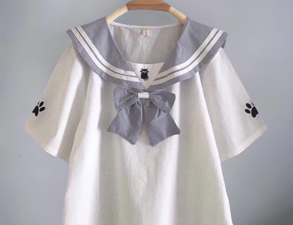 เสื้อผ้าฝ้ายลายปักแต่งปกกะลาสี
