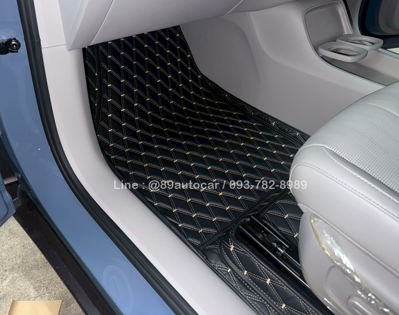 พรมรถยนต์ Leapmotor B10 ปูพรมVVIP สีดำด้ายทอง เต็มคัน 6 ชิ้น