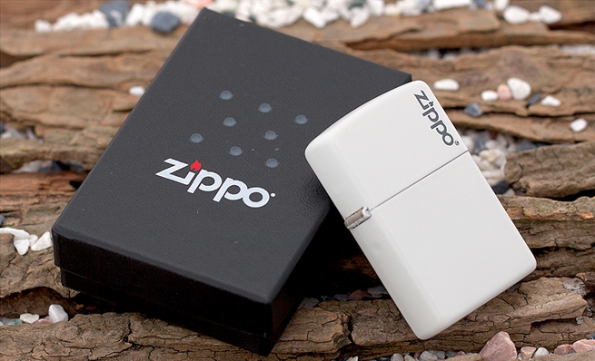ไฟแช็ค Zippo แท้ " Zippo 214ZL Logo White Matte Finish Lighter " แท้นำเข้า 100%