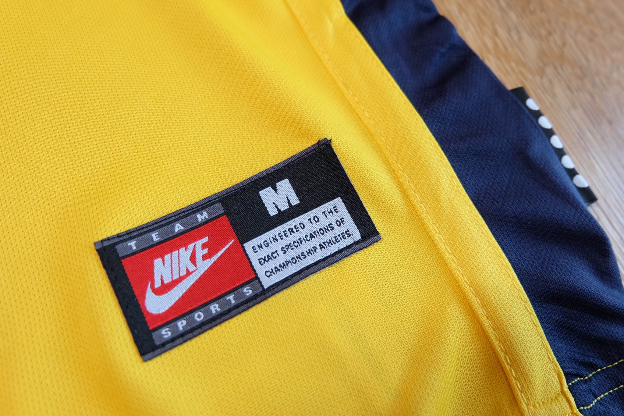 Arsenal 1999/00 Vintage Jersey เสื้อฟุตบอลอาร์เซนอลย้อนยุค