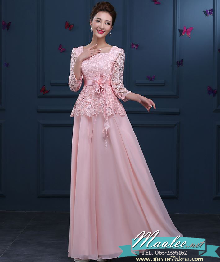 พร้อมเช่า ชุดราตรียาว สีชมพูโอโรส ลูกไม้ฉลุ แต่งระบายช่วยพรางหน้าท้อง พร้อมเข็มกลัดดอกไม้ช่วงเอว แขนสามส่วน กระโปรงผ้าชีฟอง 2XL- 6XL (เชือกผูกหลัง) ** ดูสีจริงภาพล่างสุด **