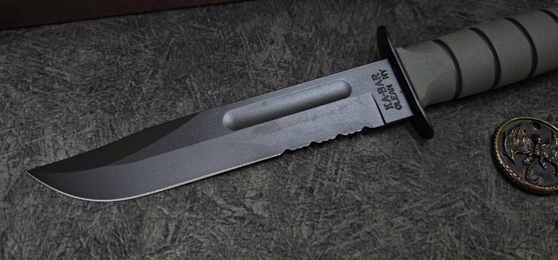 Ka-Bar Bowie Full-Size Knife Foliage GFN Sheath (7" Black Serr)