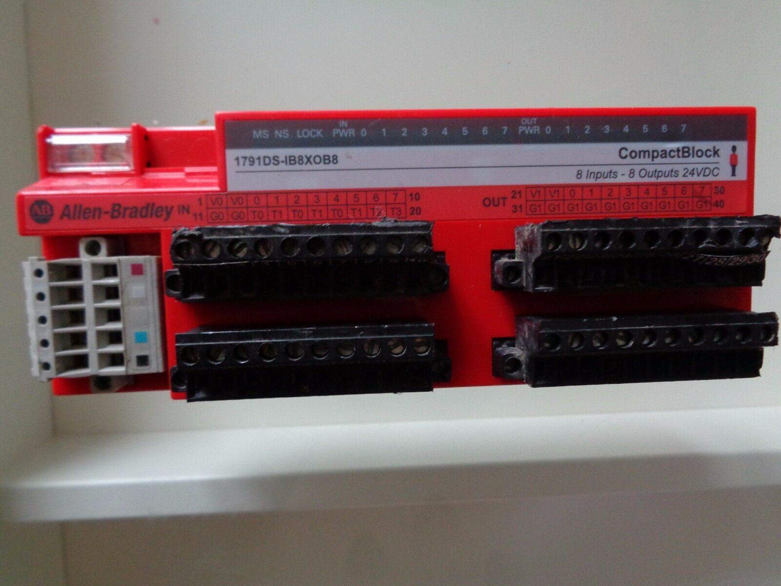 1791DS-IB8XOB8 PLC " ALEEN-BRADLEY "