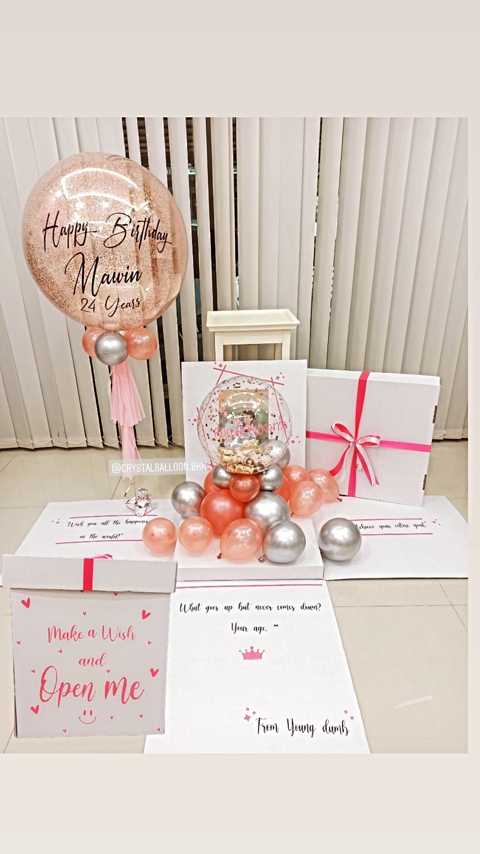 Happy Birthday Surprise Box กล่องเซอร์ไพรส์วันเกิดสายเปย์ Bubble ตั้งฐาน สามารถใส่เงินได้ พร้อมตกแต่ง Bubble ขนาด 24" สีชมพู สามารถใส่รูปได้ 2 ใบ สามารถเปลี่ยนสีลูกโป่ง/เปลี่ยนข้อความได้