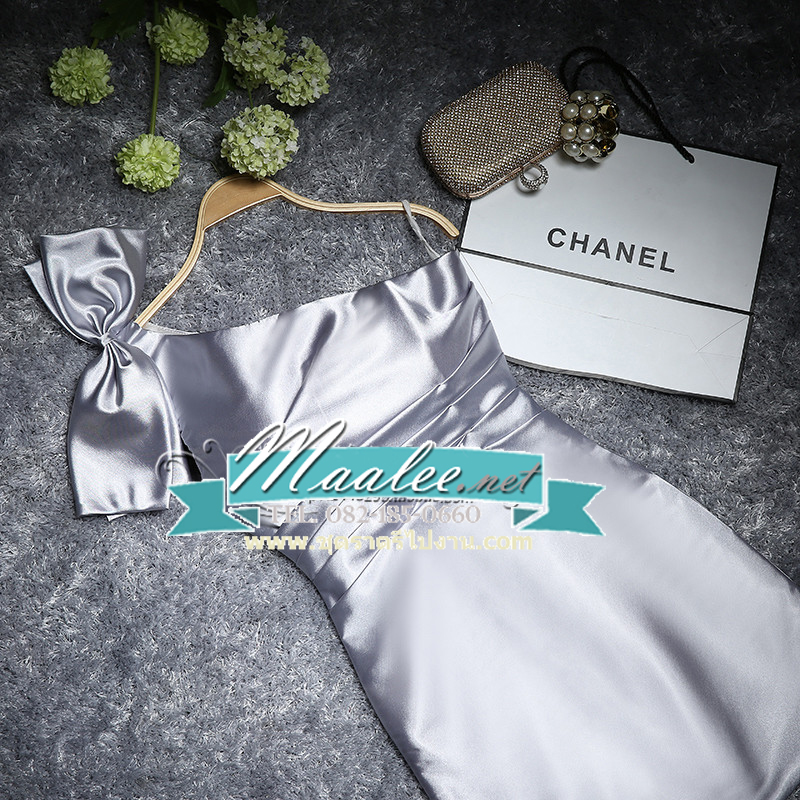 พร้อมเช่า ชุดราตรี สีเทา บ่าเฉียง ทรงเข้ารูป แต่งโบว์ที่ไหล่ (ซิปหลัง)