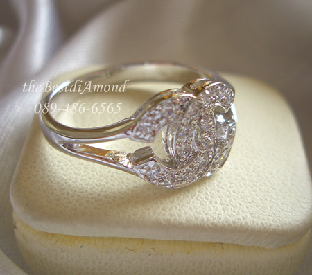 RL007RD-B+++แหวนchanelแสนสวย(ขนาดใหญ่)+++ สุดฮิตกับเครื่องหมายchanel งานสวยมาก ดูดีมากๆเลยค่ะใส่แล้วไฮโซมั่กมากๆ ไม่ล้าสมัยเลยค่ะ ไม่ควรพลาดนะคะ