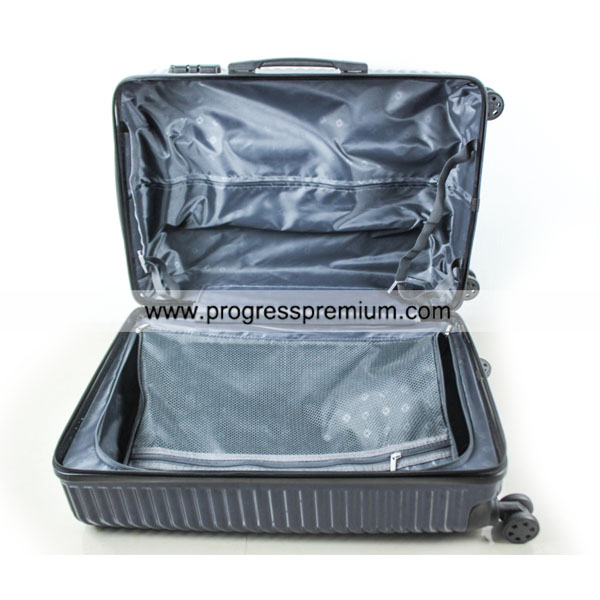 กระเป๋าเดินทาง