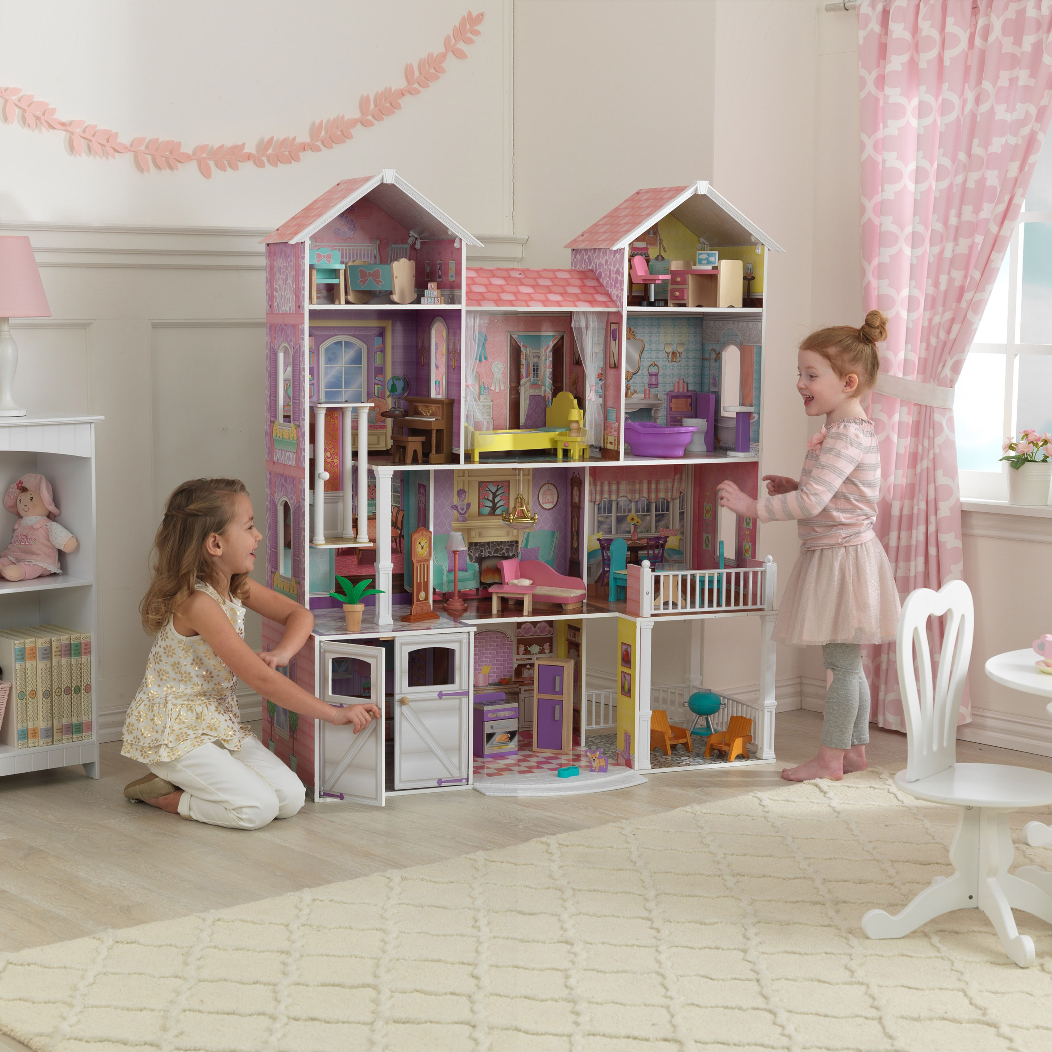 KidKraft Country Estate Dollhouse with 31 Accessories บ้านตุ๊กตาคฤหาสน์ในเมือง หลังใหญ่ มาพร้อมกับเฟอร์นิเจอร์31ชิ้น มีเสียงและไฟเวลาเล่น