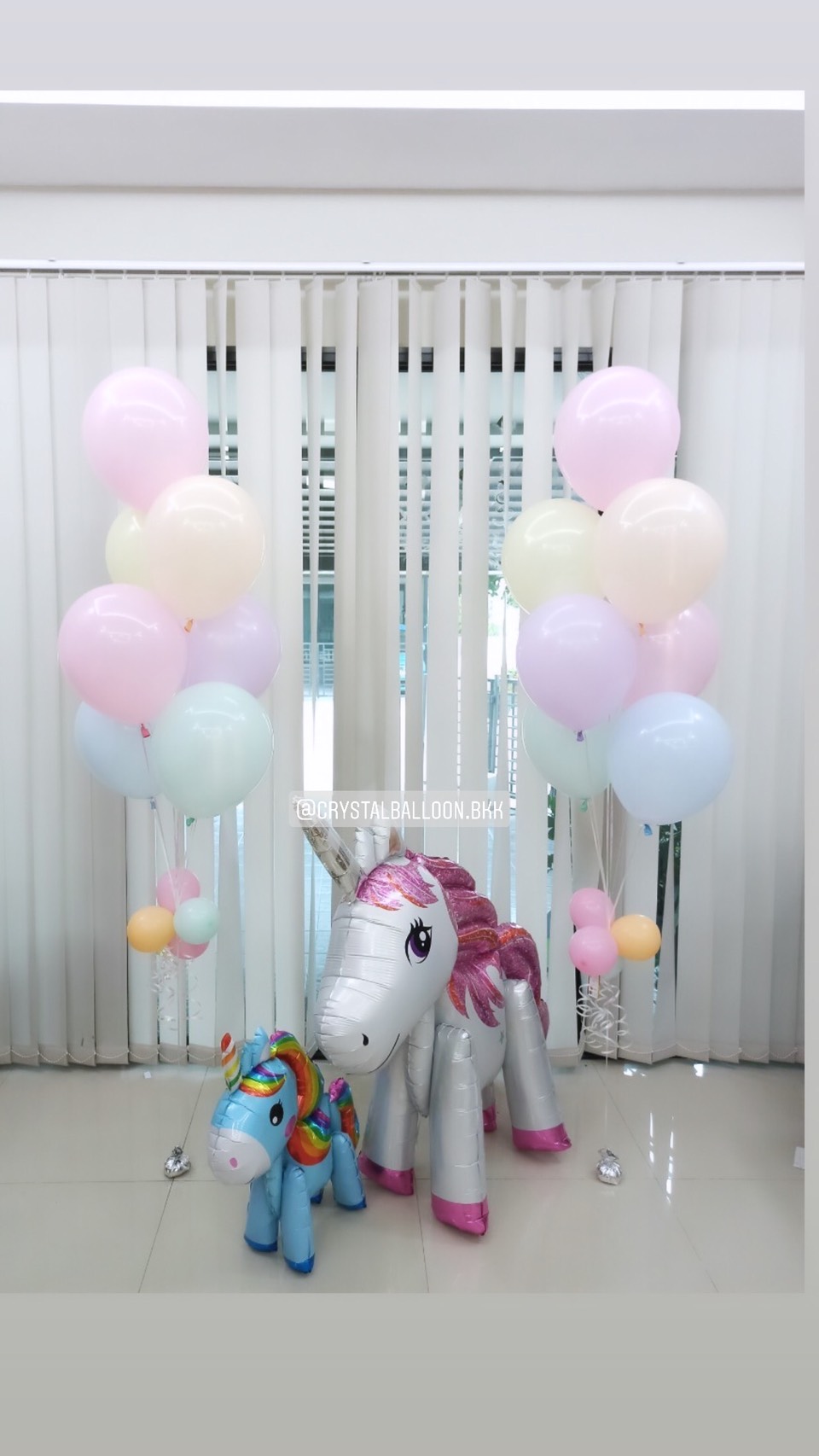 ลูกโป่ง วันเกิดเด็ก ฟอยล์ Unicorn ตั้งพื้น เล็ก 1 ชิ้น,ใหญ่ 1 ชิ้น พร้อม ช่อลูกโป่งสีพาสเทล ช่อ 7 ลูก 2 ช่อ พร้อมตกเเต่ง สามารถเปลี่ยนสีลูกโป่ง/เปลี่ยนฟอยล์ตกแต่งได้