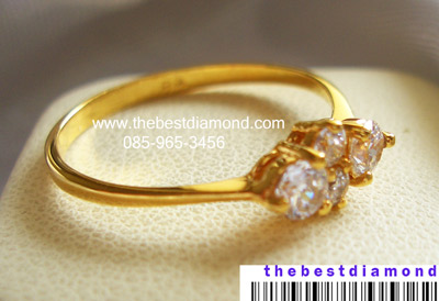 แหวนเพชรเม็ดกลม 4 เม็ดค่ะ หวานๆ เรียงเพชรน่ารักดีค่ะ ดูลงตัวดีคะ ชุปทองแท้ 24 K BR060