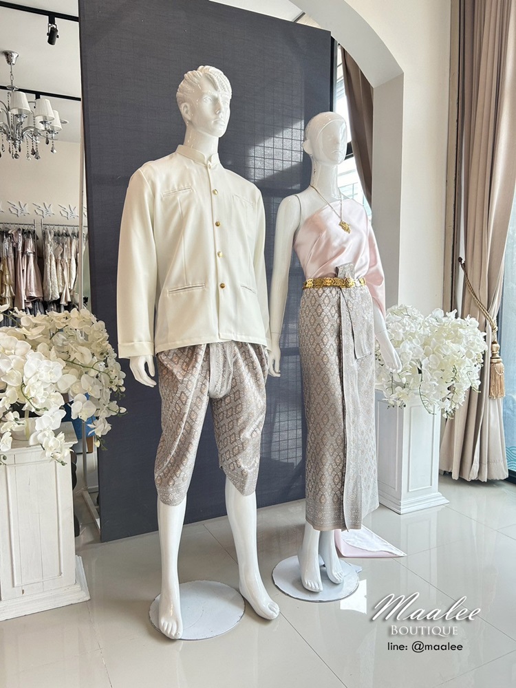 เช่า ชุดไทย ชุดเพื่อนเจ้าสาว ชุดไทยผ้าถุงสีเทาชาเงิน สไบสีชมพู