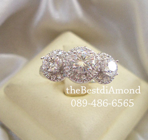 SR001RD+++3 Diamonds Luxury Style+++แหวนเงินแท้ ดีไซน์สวยหรู แบบร้านจิวเวลลี่ทันสมัย ตามcounter ห้างเลย เหมือนของแท้สุดๆ เล่นไฟวิีงๆ รับประกันความสวย