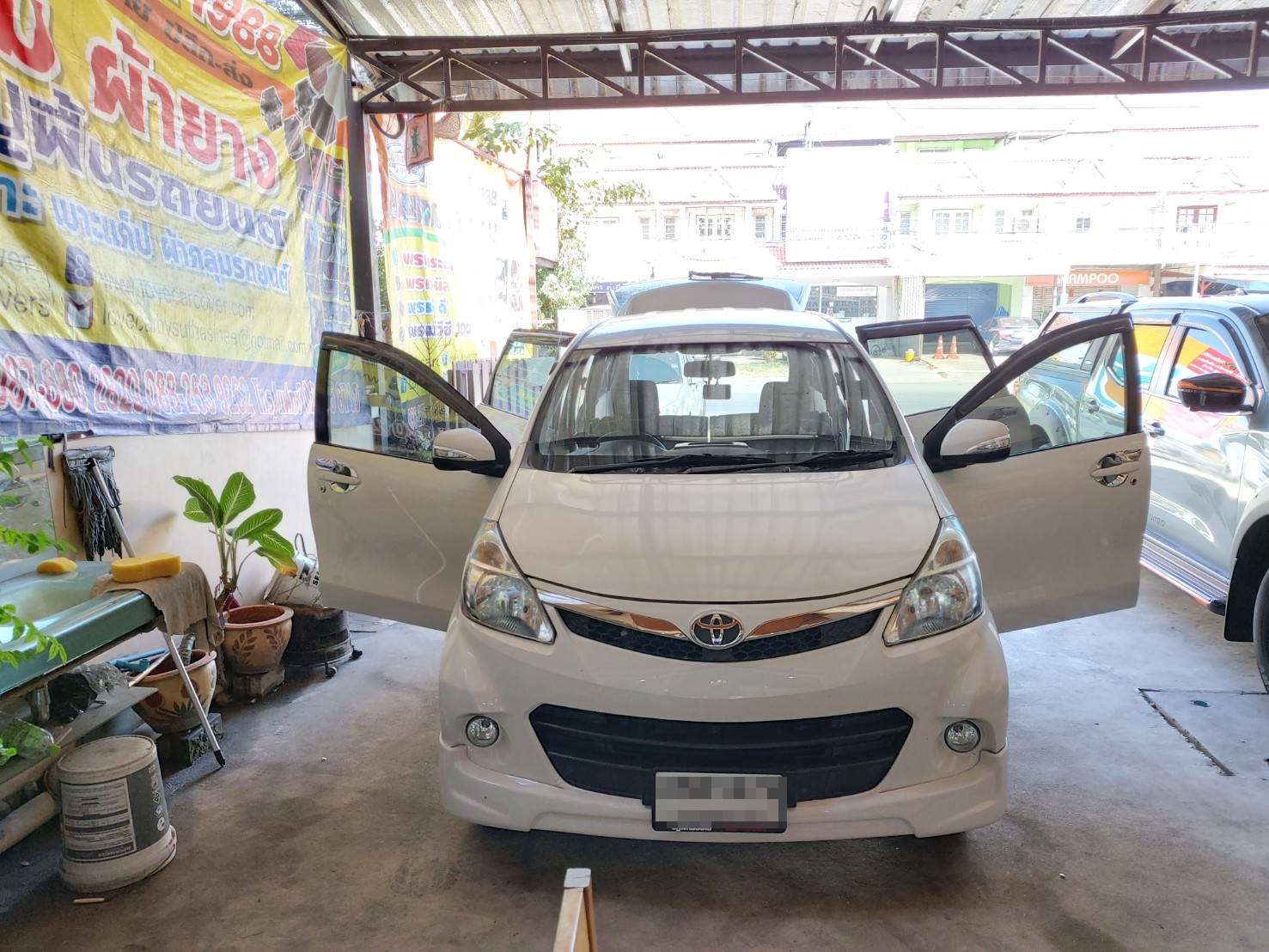 พรมปูพื้นรถยนต์ Toyota Avanza 2012 เครื่อง 1.5 CC.