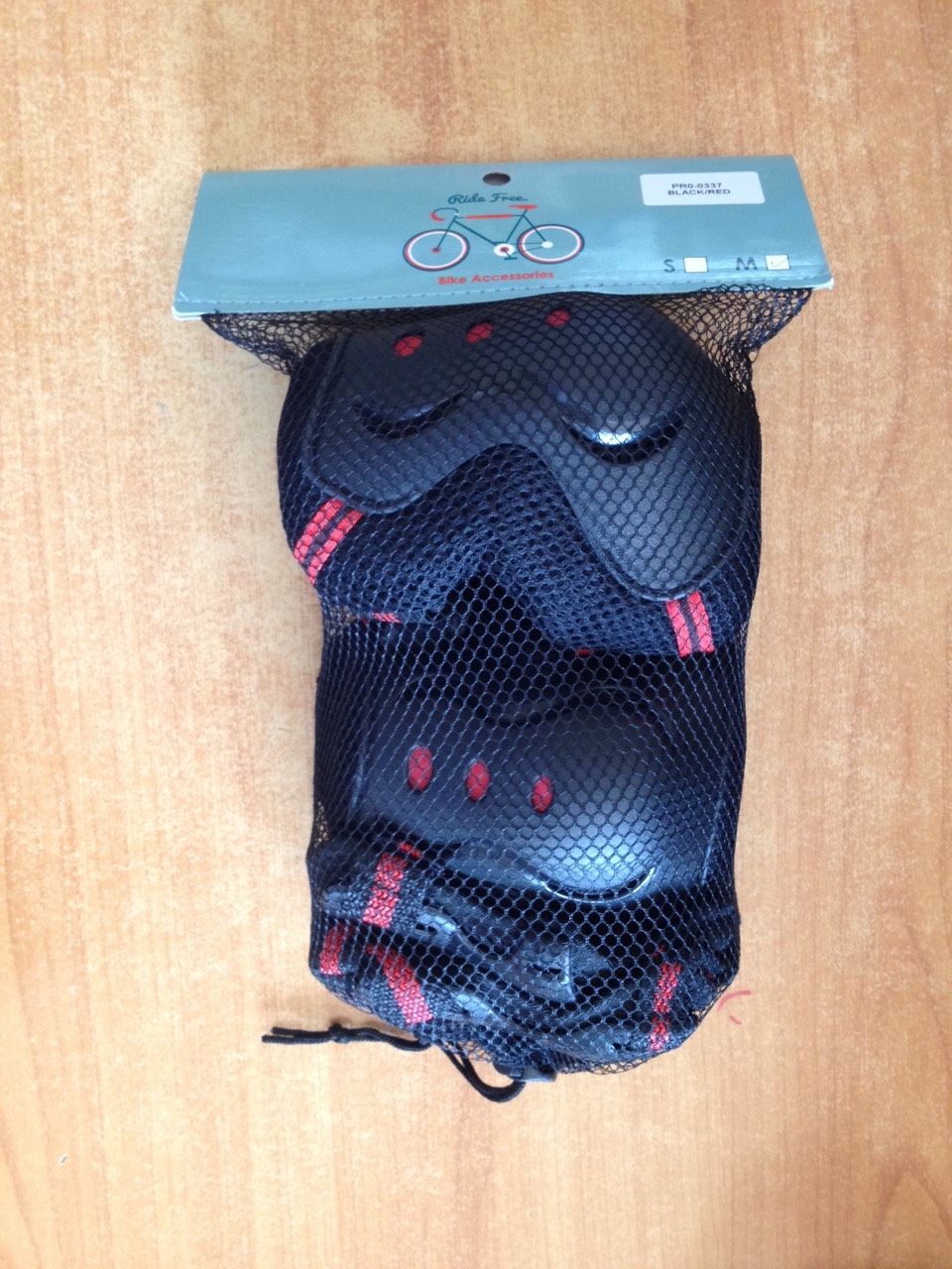 SPORT PROTECTION สนับเข่าและข้อศอก (สีดำ, ดำ/แดง และดำ/ฟ้า) SIZE M