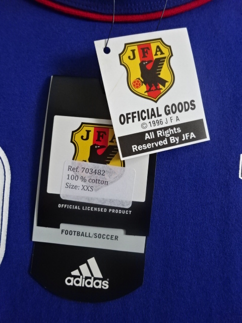 เสื้อที-เชิ๊ต (เสื้อยืดคอกลม) ฟุตบอล ทีมชาติญี่ปุ่น ชุดที่ระลึก ฟุตบอลโลก 2006 พร้อมติดชื่อและเบอร์ #10 นากามูระ ใหม่ MB-Size / JAPAN Football T-Shirt Souvenir Kit FIFA WORLD CUP 2006 with #10 NAKAMURA Printing Jersey NEW MB-Size