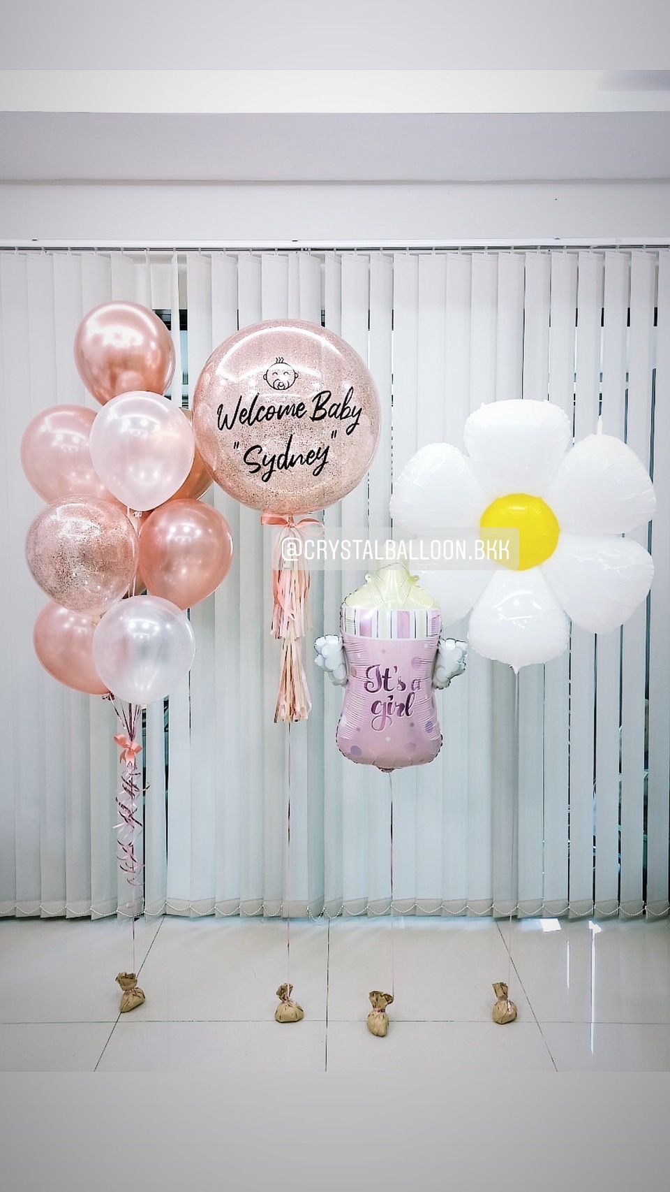 ลูกโป่ง Welcome Baby Girl Bubble ขนาด 24" พร้อมตกแต่ง ช่อลูกโป่ง 9 ลูก 1 ช่อ,ฟอยล์ขวดนมใหญ่ 1 ชิ้น,ฟอยล์ดอกเดซี่ใหญ่ 1 ชิ้น สามารถเปลี่ยนสีลูกโป่ง/เปลี่ยนข้อความ/เปลี่ยนขนาด/เปลี่ยนสี-ฟอยล์ตกแต่งได้