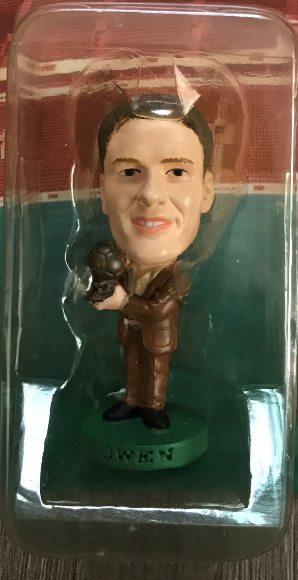 ตุ๊กตาโมเดลนักฟุตบอล ม.โอเว่น สโมสรลิเวอร์พูล โครินเธียน โปรสตาร์ - Ballon d'Or Limited Edition Series ใหม่ / M.OWEN LIVERPOOL Football Club Corinthian ProStars Football Figure - Ballon d'Or Limited Edition Series NEW