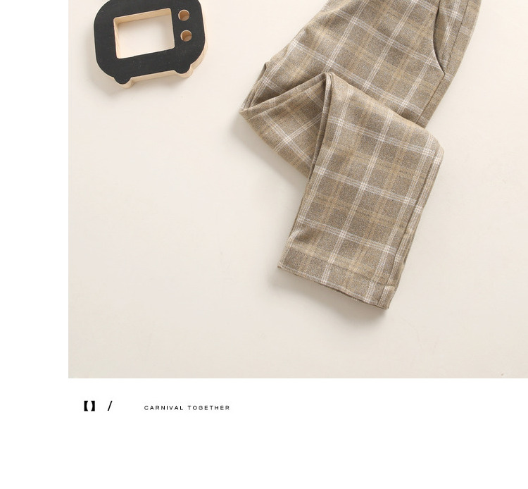 พร้อมเช่า ชุดสูทเด็กชาย สีกากีลายตาราง ** พร้อมเช่าไซส์ 100 , 110 , 120,130,140,150 **