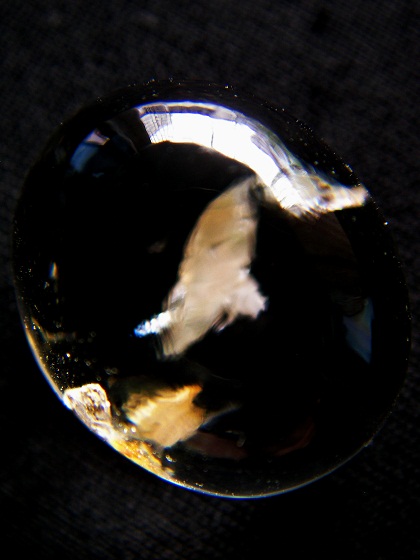 QU0033 แก้วโทน พระธาตุผุดริมแก้ว ดูคล้ายปลา แก้วสวยรวยทรัพย์ ให้โชค ให้ลาภ ด้วยพระธาตุขาวขนาดเม็ดแก้ว 16.83x20.16x12.80 มม. น้ำหนักแก้ว 30.04 ct.