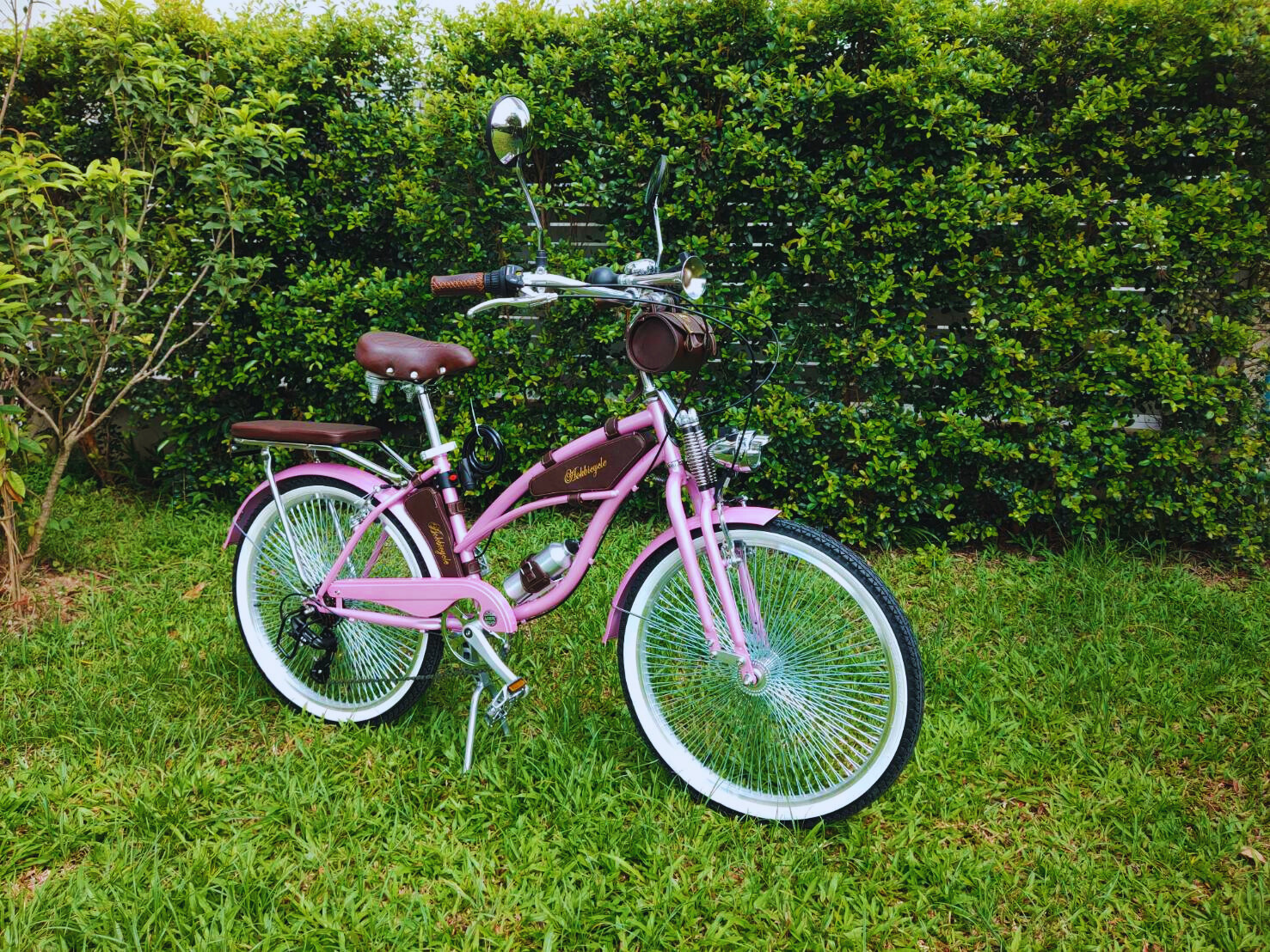 จักรยานครุยเซอร์ AOK BIKE Cruiser Beach bike เฟรมเหล็กชุบโครเมี่ยม ตะเกียบคู่ เกียร์ชิมาโน่ 7 สปีด ล้อขนาด 24 26 นิ้ว มาพร้อมกระเป๋า 3 ใบสไตล์วินเทจ