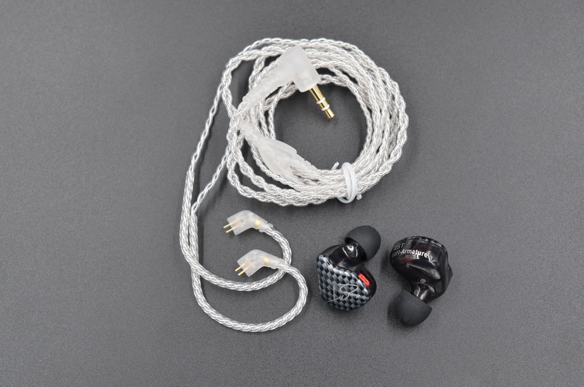 ขาย KZ ZST Pure White Edition หูฟัง hybrid 2ไดร์เวอร์ (1DD+1BA) ถอดสายได้ รุ่นพิเศษ