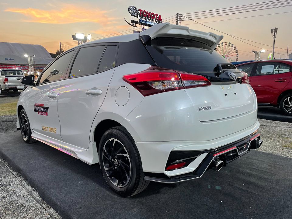 ชุดแต่ง LYCAN : YARIS ATIV 2021 / 5 ประตู