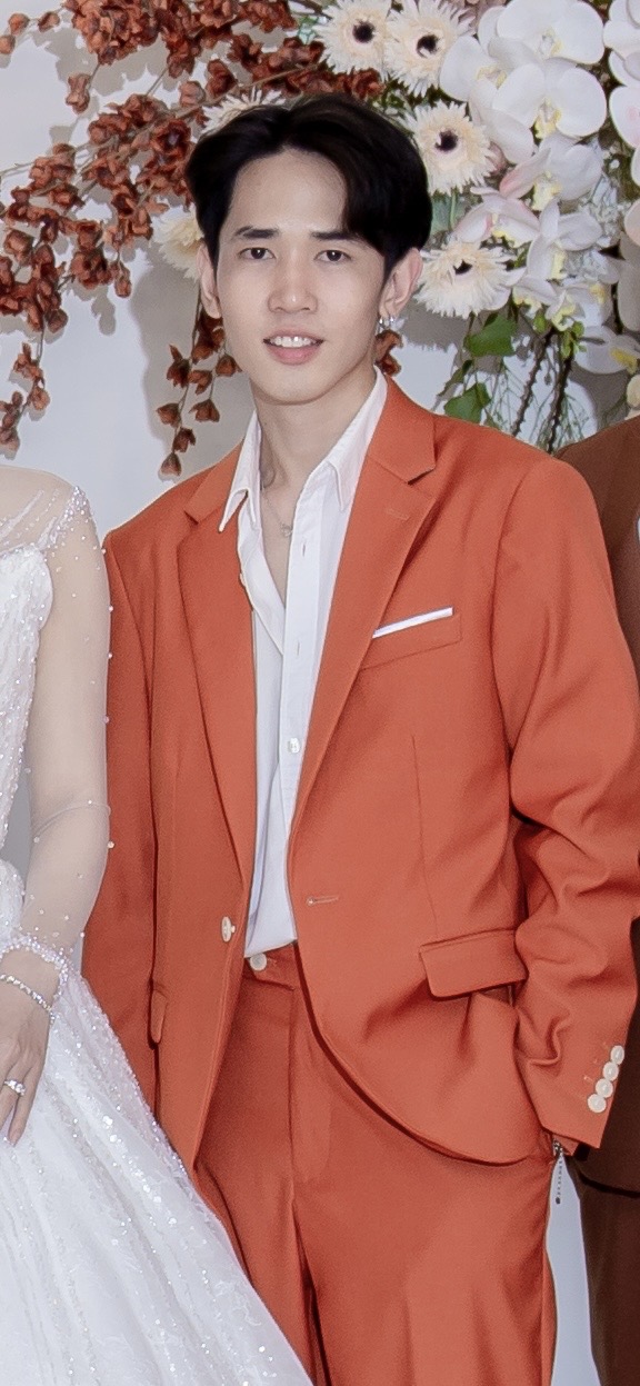 พร้อมเช่า ชุดสูทชาย สีส้มอิฐ Thai Tea (ไม่มีเสื้อกั๊ก)