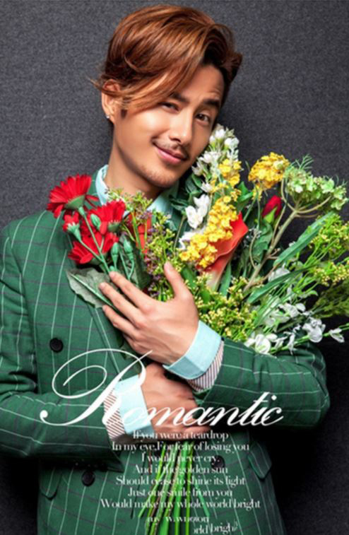 พร้อมเช่า ชุดสูทชาย สีเขียว ลายทางเก๋ๆ (พร้อมเสื้อกั๊ก)