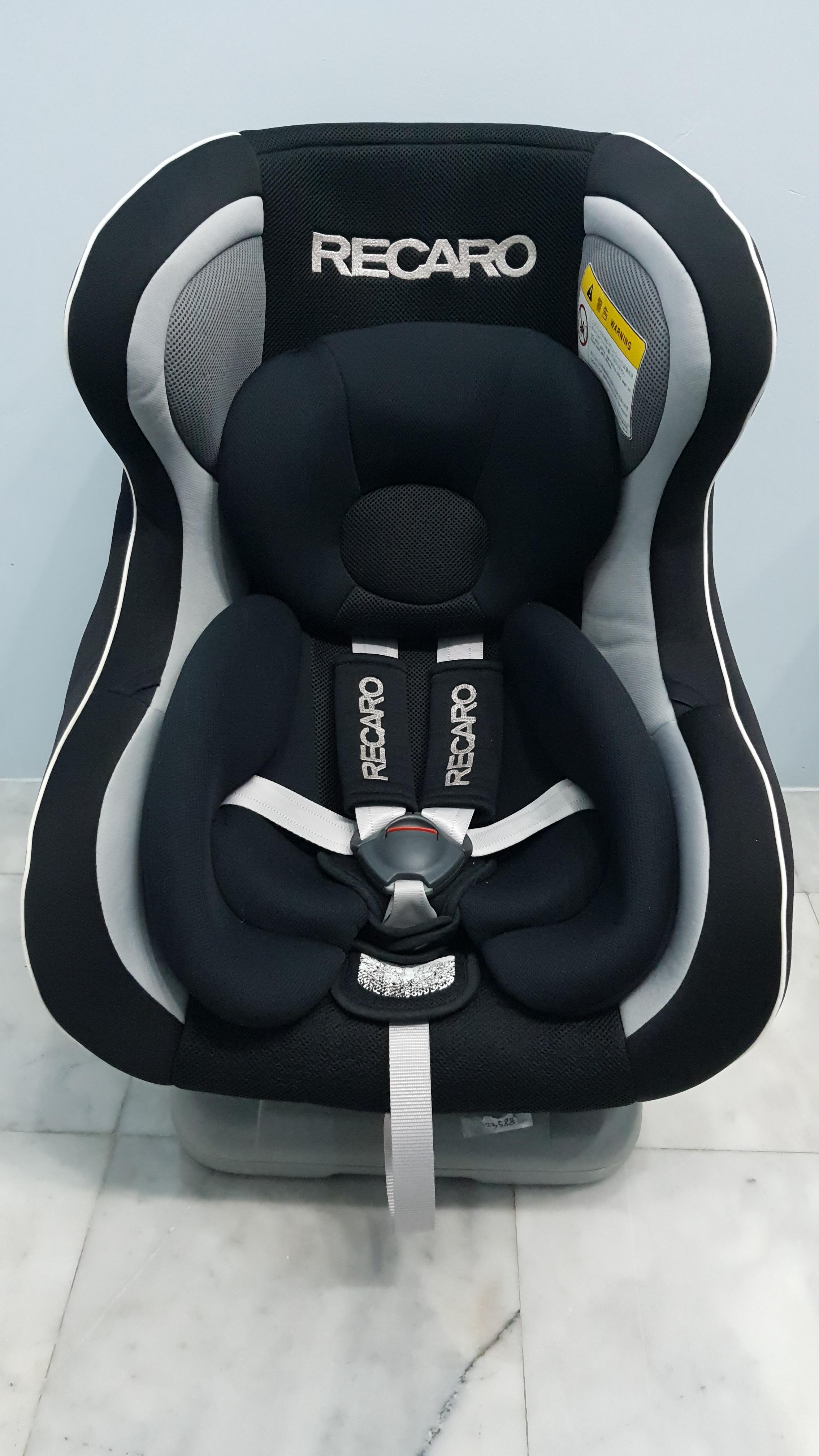 RECARO รุ่น Start +i สีดำ