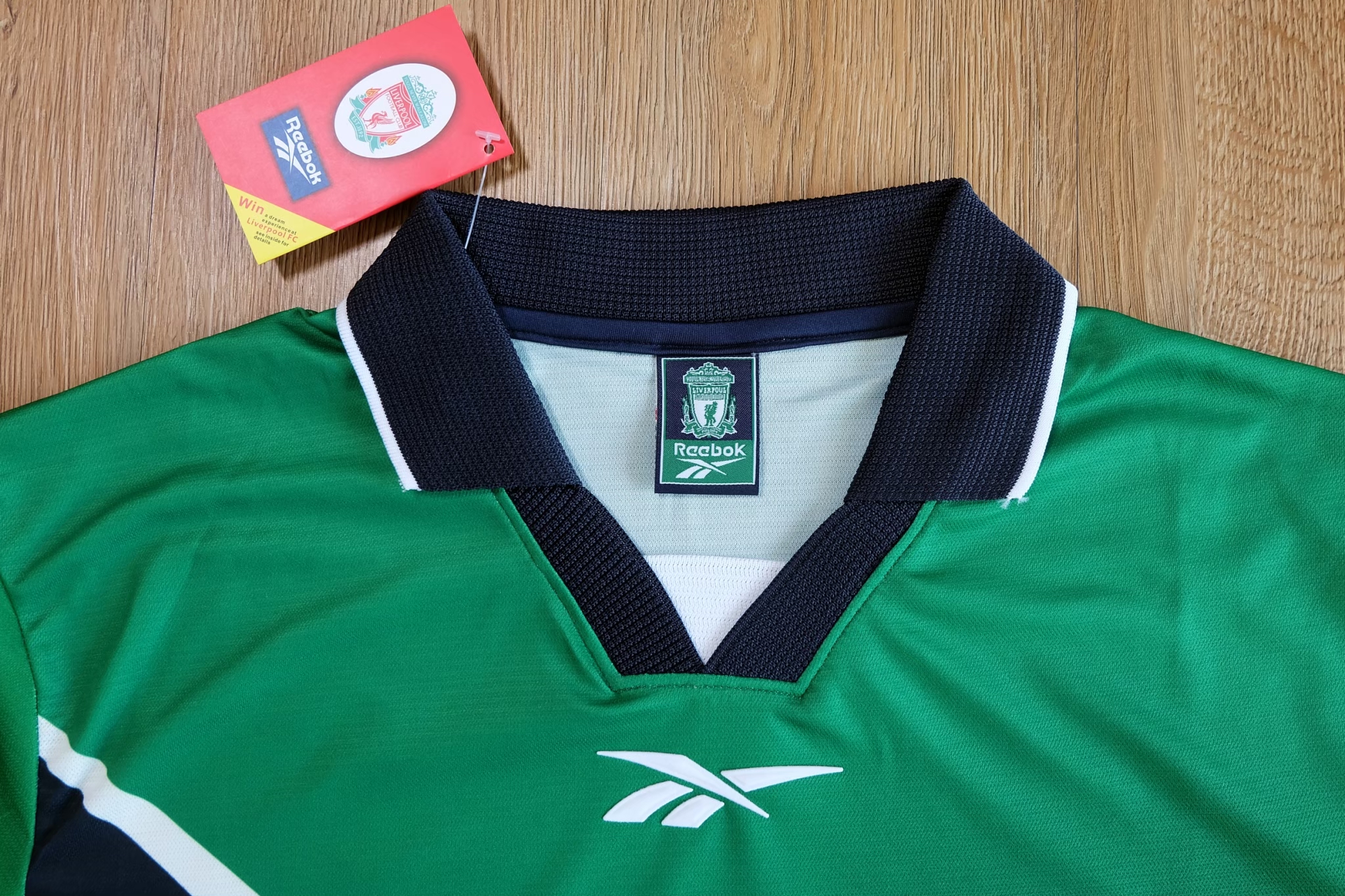 Liverpool 1999/2000 Vintage Jersey เสื้อฟุตบอลลิเวอร์พูลย้อนยุค Carlsberg
