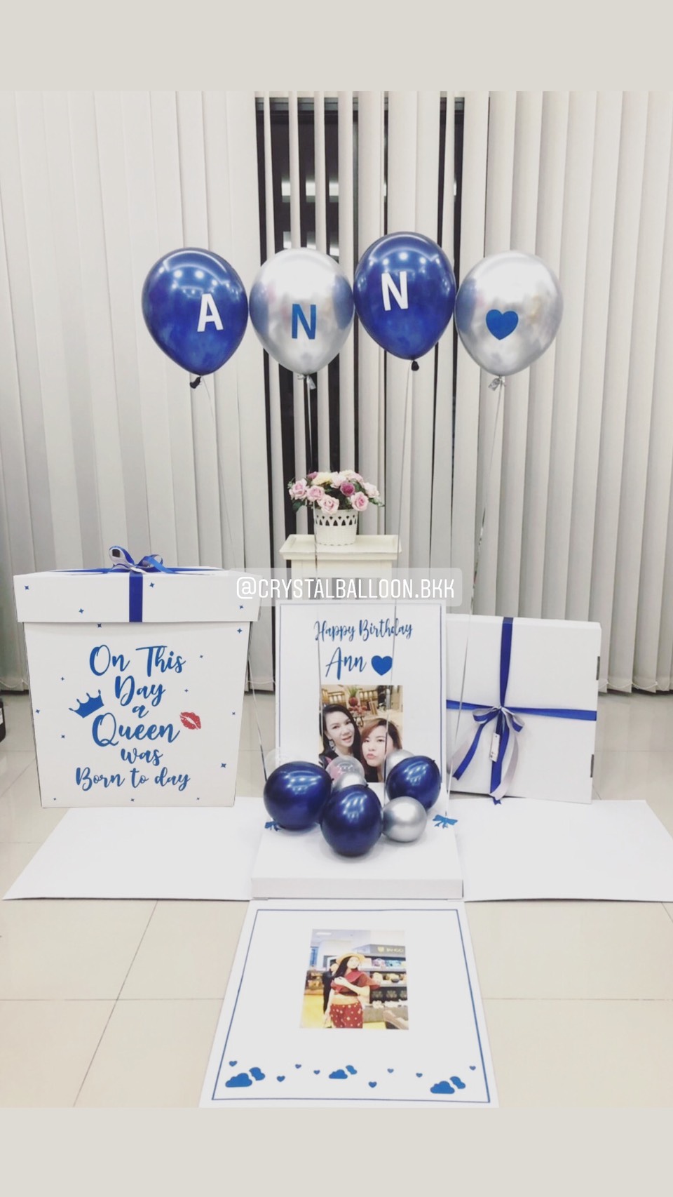 Happy Birthday Surprise Box กล่องเซอร์ไพรส์วันเกิด โทนสีน้ำเงิน-สีเทา พร้อมตกแต่ง ช่อลูกโป่ง 1 ช่อ,สามารถใส่รูปได้ 2 ใบ สามารถเปลี่ยนสีลูกโป่ง/เปลี่ยนข้อความได้