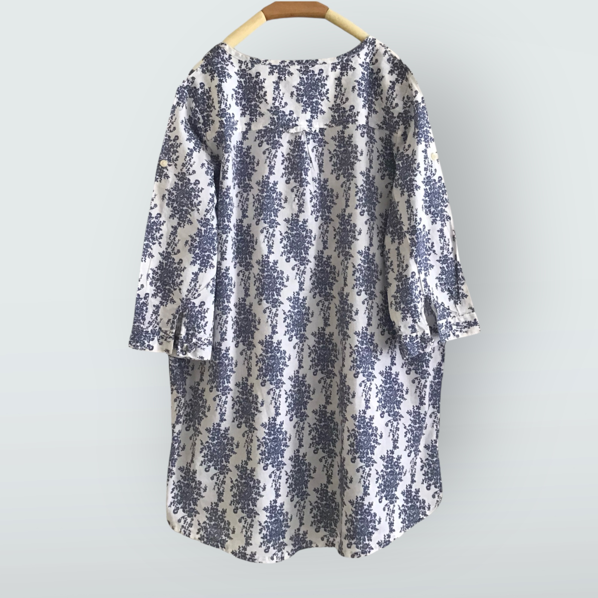 เสื้อผ้าฝ้ายแต่งกระดุมปม