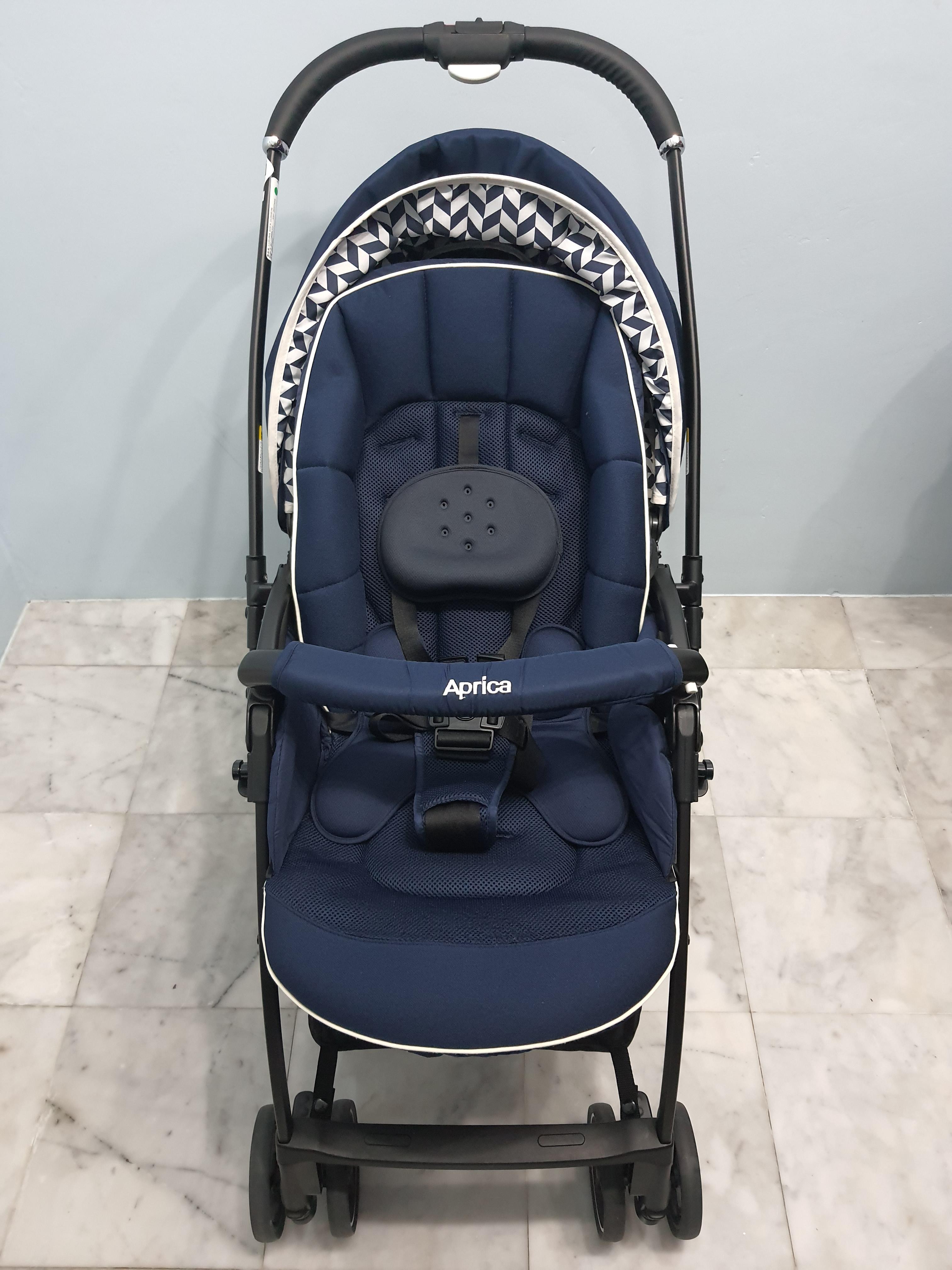 Aprica Luxuna Sofa Cushion สีน้ำเงิน