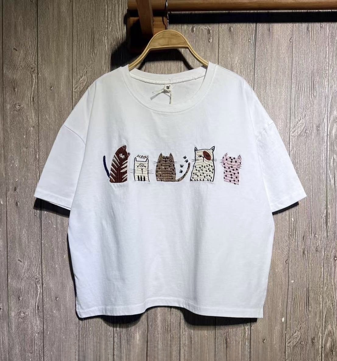 เสื้อยืดปักลายแมว 9am