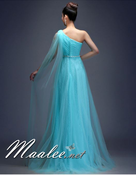 พร้อมส่ง ชุดราตรียาว ไหล่เฉียงทิ้งชายด้านหลัง เนื้อผ้าลูกไม้คลุมผ้าตาข่าย เอวปักมุกสวย สีฟ้า