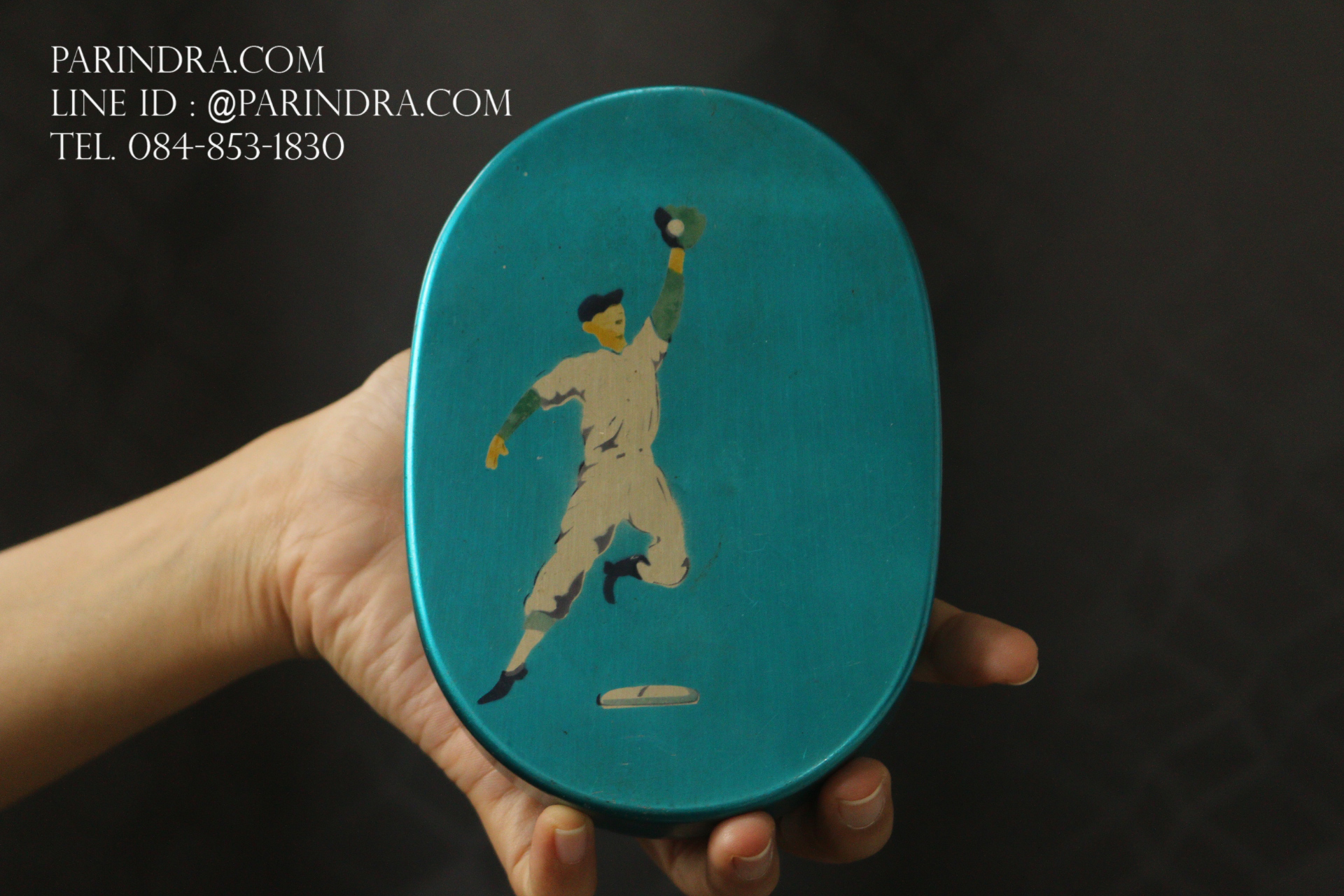 กล่องอลูมิเนียมเก่า ทรงกลมรี นักเบสบอล JAPAN