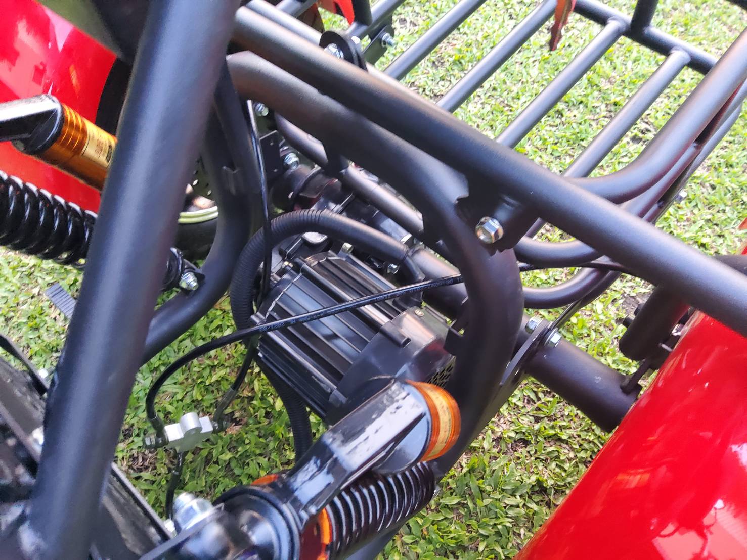 HORECA CP-3, สกูตเตอร์สามล้อ Citycoco มอเตอร์ 2000W แบตเตอรี่ลิเที่ยม 60V/20AH มาพร้อมตะกร้าหลัง ขนาดล้อ 10นิ้ว